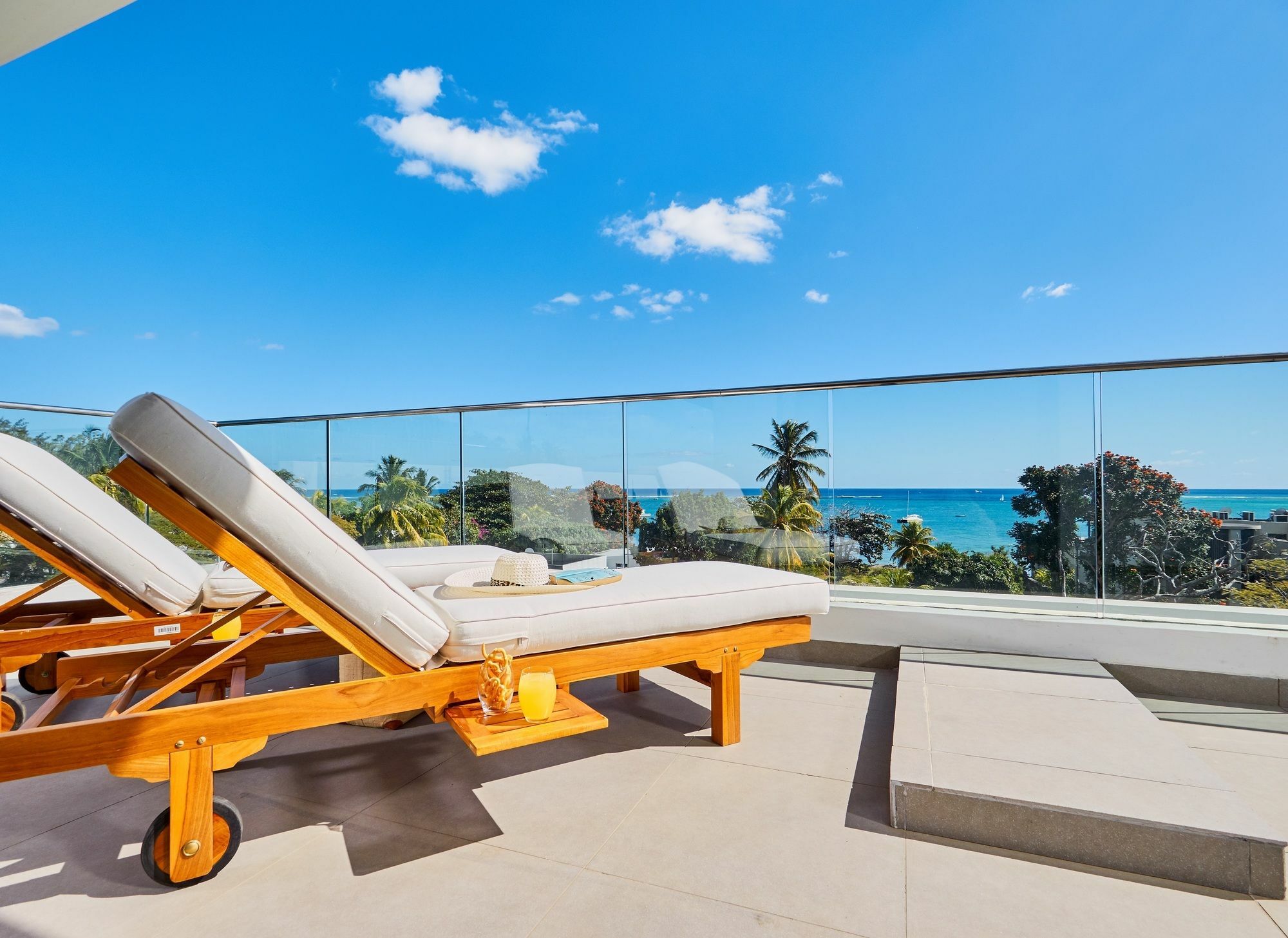 Liberty Drive Apartments & Penthouses By Lov Trou aux Biches Exterior photo